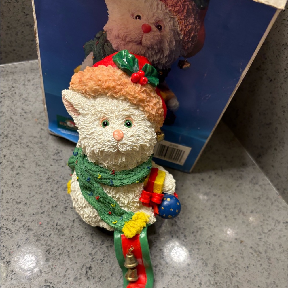 1 Collectible Cat with Scarf and Hat.stocking hanger. No Box